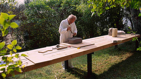 Chillida trabajando