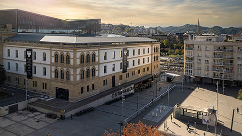 Extérieur du bâtiment de Tabakalera. Courtoisie de Tabakalera