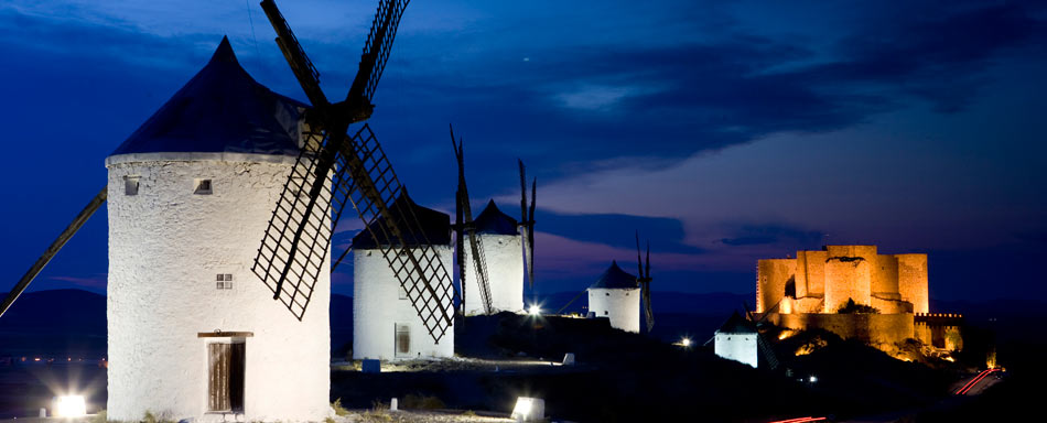 Moulins à vent à Consuegra (Tolède).