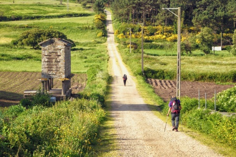 Pielgrzymi na szlaku pielgrzymkowym Camino de Santiago do Fisterra i Muxía