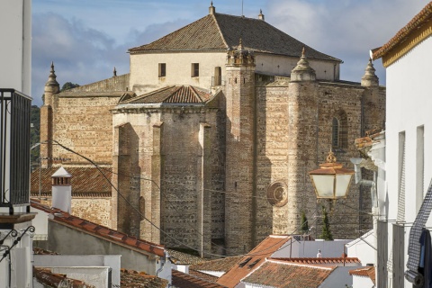 Kościół i twierdza w Cazalla de la Sierra (Sewilla, Andaluzja)