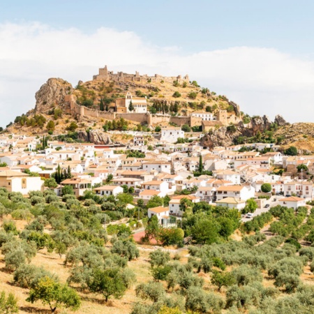 Vue de Moclín (province de Grenade) et de son château arabe