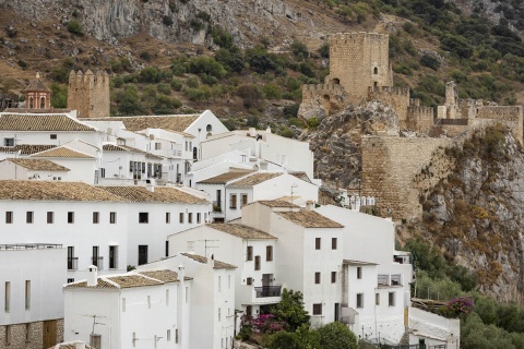 Panorama Zuheros (prowincja Kordoba, Andaluzja)