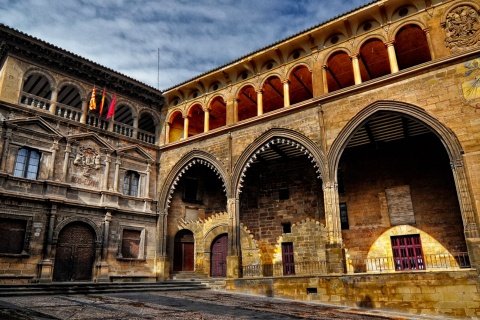 Plaza de España di Alcañiz