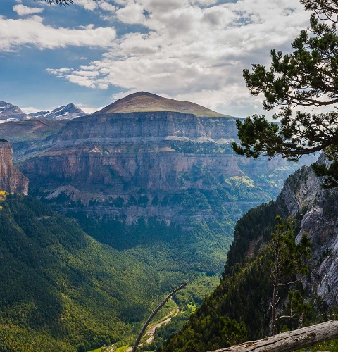 View of Ordesa and Monte Perdido in the National Park of the same name. Huesca