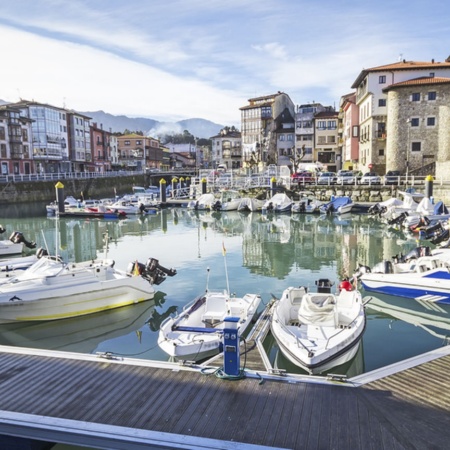 Hafen von Llanes (Asturien)