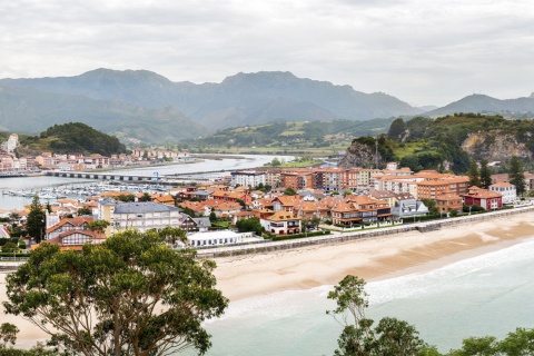 Vista panorâmica de Ribadesella, em Astúrias