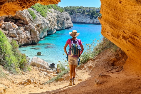 Grotta di sabbia presso Cala des Moro a Maiorca, Isole Baleari