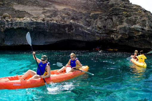 Kanufahrt bei Formentera (Balearische Inseln)