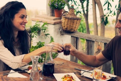 Pareja en un bodegón canario en La Orotava, Tenerife