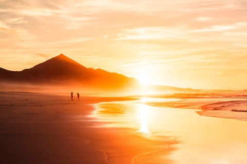 Coucher de soleil sur la plage de Cofete, Fuerteventura