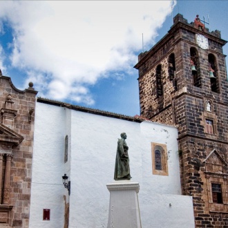 Igreja do Salvador em Santa Cruz de la Palma, na ilha de La Palma (Ilhas Canárias)