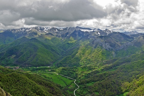 Panoramablick vom Aussichtspunkt Mirador del Cable. Fuente Dé. Kantabrien