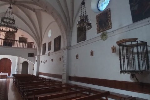 Interior da Ermita de Nuestra Señora de Belén, em Belorado