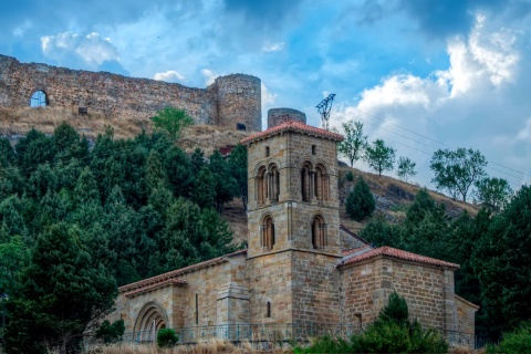 Ermitage de Santa Cecilia et château d’Aguilar de Campoo (province de Palencia, Castille-León)