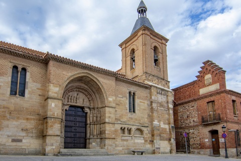 "Église San Juan del Mercado à Benavente, province de Zamora (Castille-León) "