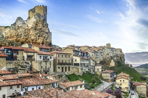 Panoramablick auf Frías in Burgos (Kastilien-León)