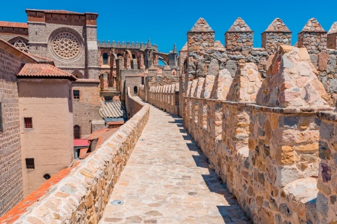 Rampa de la muralla de Ávila para discapacitados