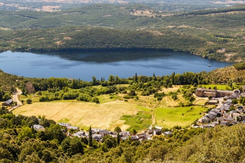 San Martín de Castañeda nad jeziorem Sanabria. Zamora