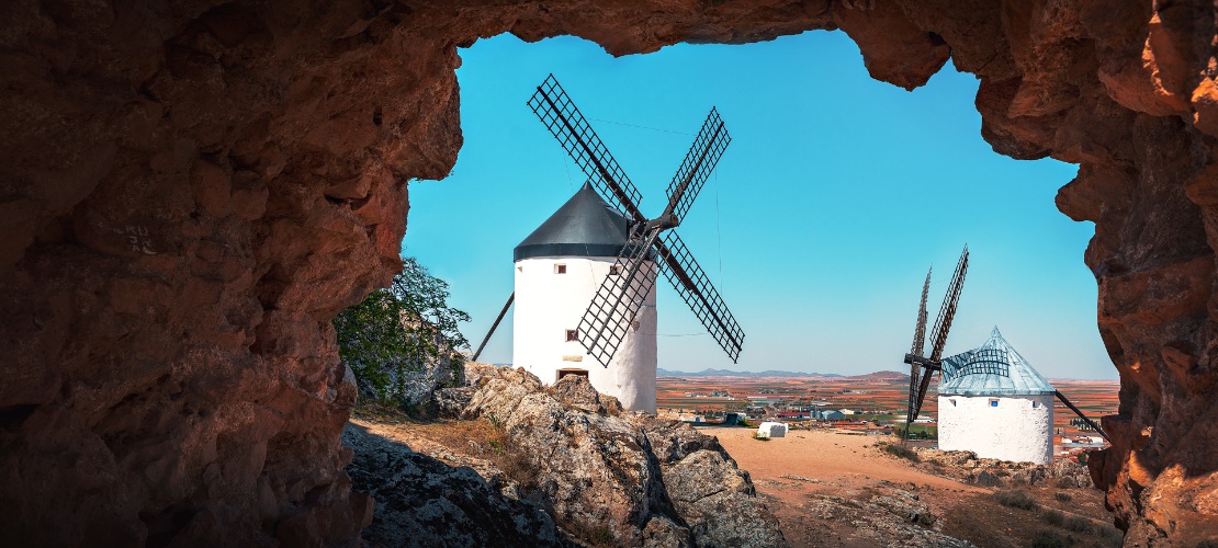 Widok szczegółowy wiatraków w Consuegra, Toledo, Kastylia-La Mancha