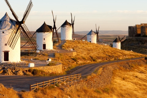 Windmills and castle in Consuegra, Toledo