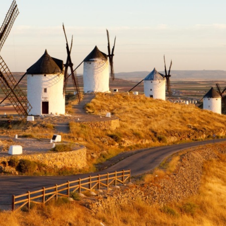 Wiatraki i zamek w Consuegra, Toledo