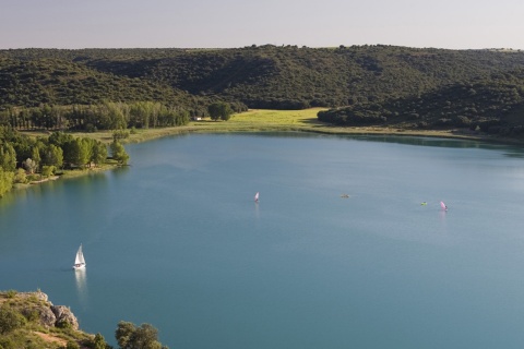 Panorámica de las lagunas de Ruidera, en Ciudad Real (Castilla-La Mancha)