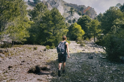 Praticante de trekking na Catalunha