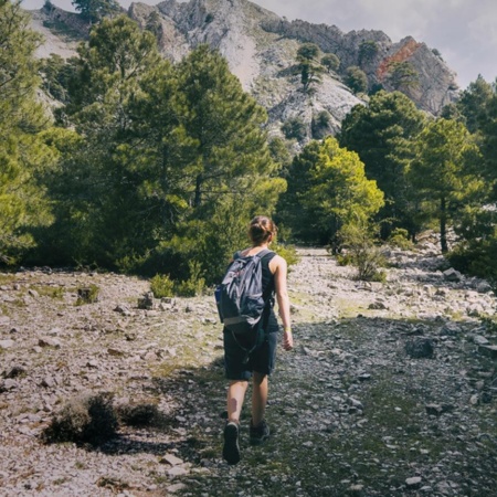 Praticante de trekking na Catalunha