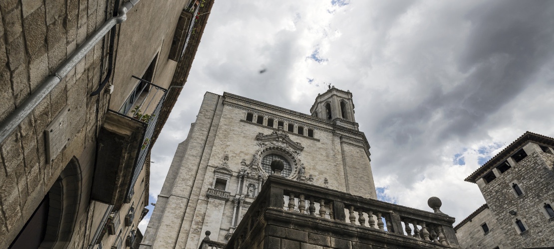 Vista da Catedral de Santa María, em Girona, Catalunha