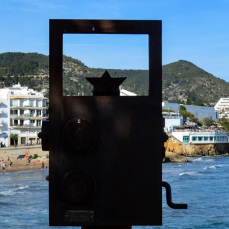 Vue du front de mer de Sitges dans la province de Barcelone, Catalogne