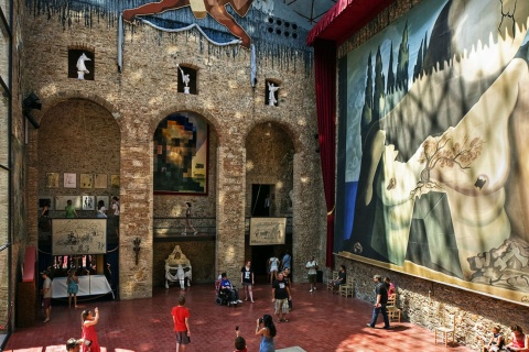 Teatro-Museo Dalí, Figueres