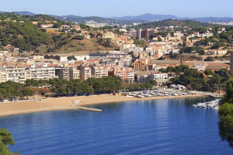 Vue de Sant Feliu de Guíxols, dans la province de Gérone (Catalogne)