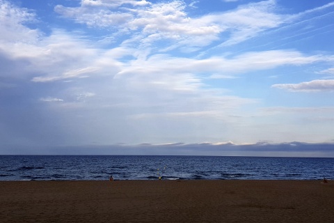 Plaża w Sant Pere Pescador (prowincja Girona, Katalonia)