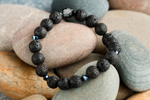 Bracelet de lave volcanique