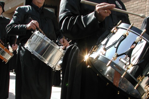 Tambores en la Semana Santa de Híjar, en Teruel (Aragón)