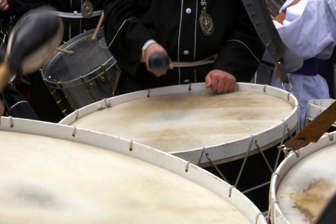 Tambores en la Semana Santa de Teruel (Aragón)