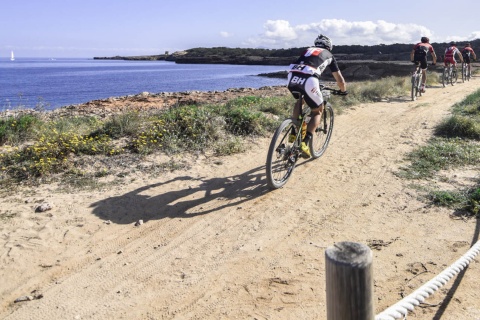 Internationale Ibiza-Tour mit dem Mountainbike