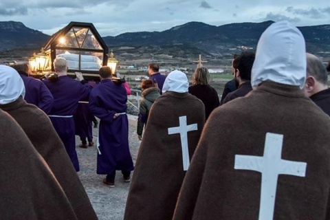 Flagellants in the Holy Burial procession at Easter in San Vicente de la Sonsierra (La Rioja)