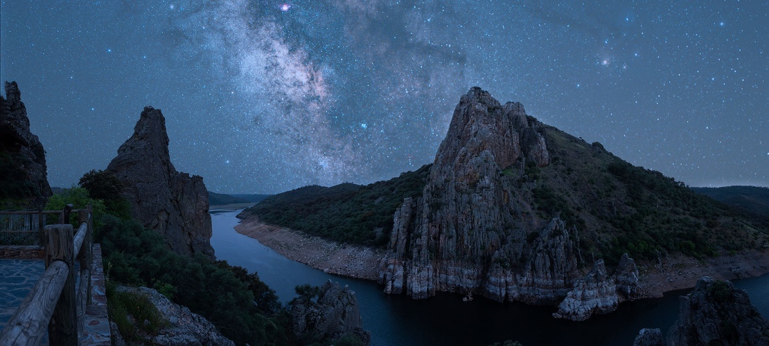 Cielo estrellado en Parque Nacional de Monfragüe, Extremadura