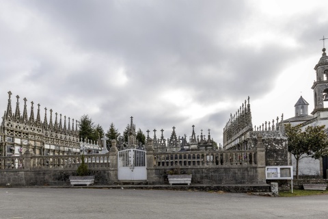 Kirche und Friedhof von Goiriz in Vilalba (Lugo, Galicien)