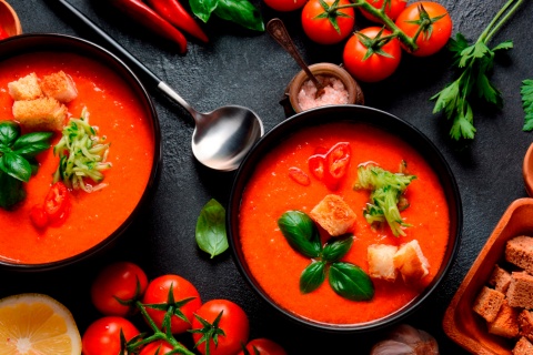 Tazze di gazpacho