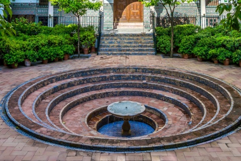 Jardines del Hospital de los Venerables en Sevilla, Andalucía