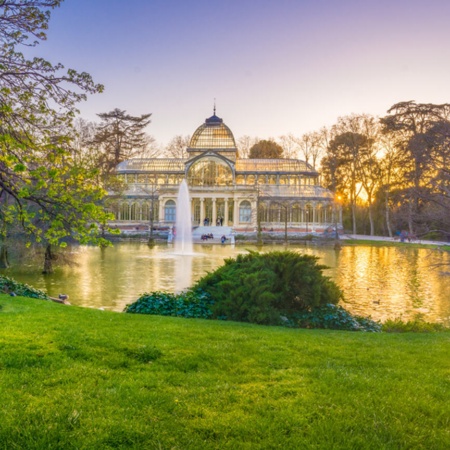 Palacio de Cristal en el Parque del Retiro en Madrid