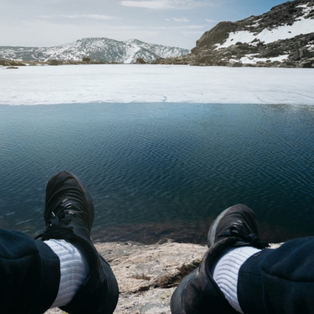 Lac de Peñalara dans le parc national de Guadarrama, région de Madrid