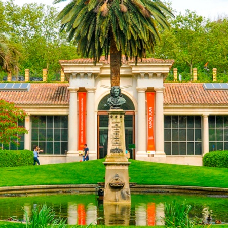 Der Pavillon Villanueva im Königlichen Botanischen Garten von Madrid