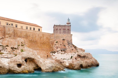 Vista del Faro en La Ciudadela de Melilla