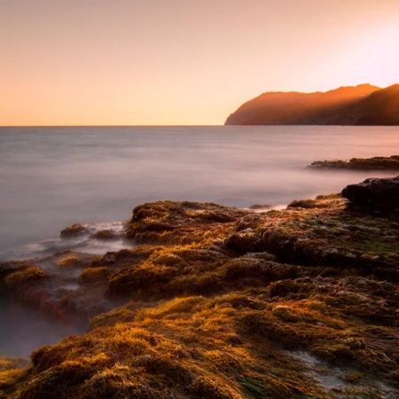 Praia de Calblanque ao entardecer, Múrcia.