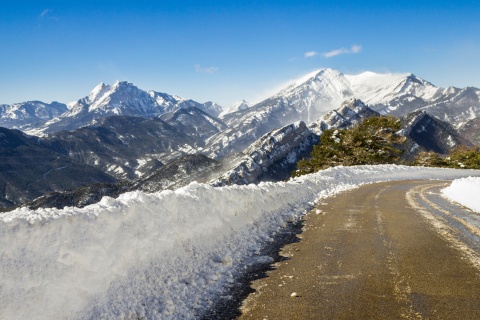 Landstraße Coll de Pal im Naturpark von Cadi-Moixero