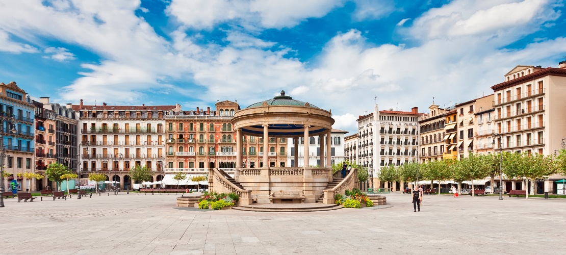 Vista da Plaza del Castillo de Pamplona, em Navarra